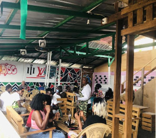 Paradise Pub Kokrobite