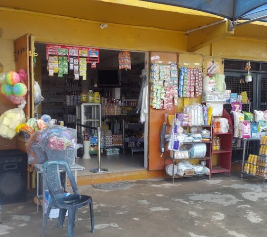 FredTina Mart & Bar